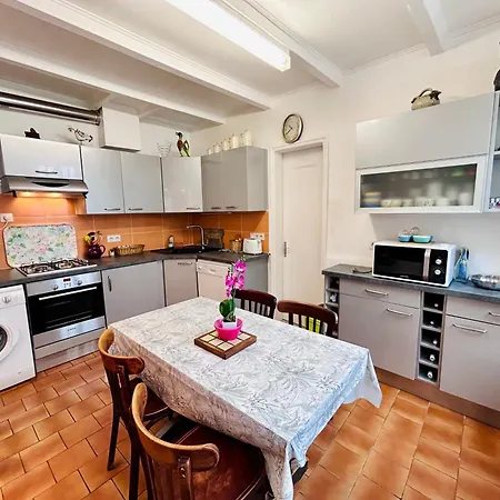 De Mali - De Plain Pied A Deux Pas Du Centre Holiday home *