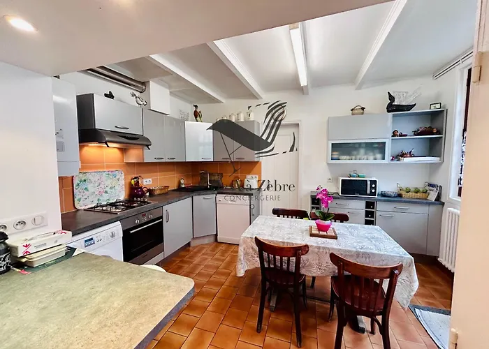 Сasa de vacaciones De Mali - De Plain Pied A Deux Pas Du Centre Rochefort (Charente-Maritime)