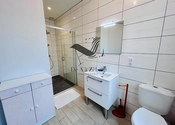 De Mali - De Plain Pied A Deux Pas Du Centre * Rochefort (Charente-Maritime)