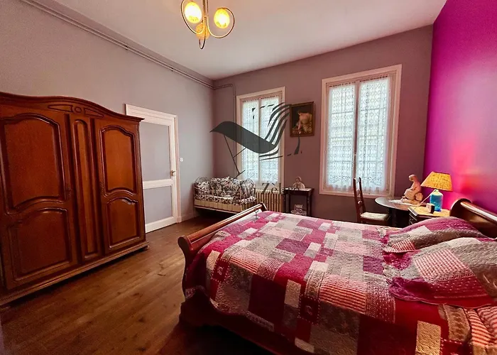 Сasa de vacaciones De Mali - De Plain Pied A Deux Pas Du Centre Rochefort (Charente-Maritime)