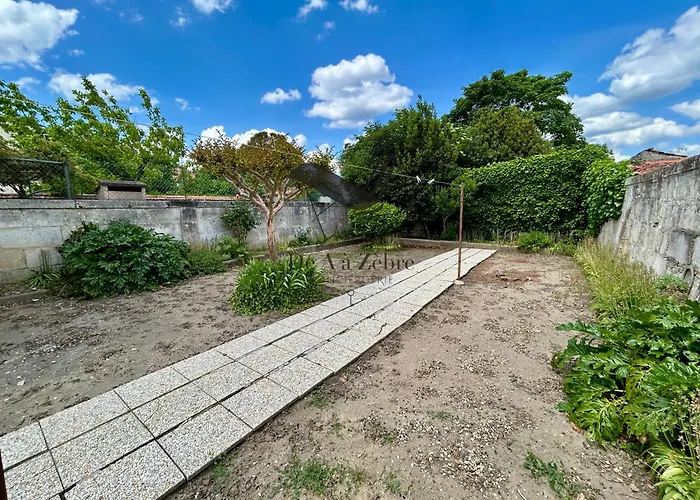 De Mali - De Plain Pied A Deux Pas Du Centre Rochefort (Charente-Maritime)